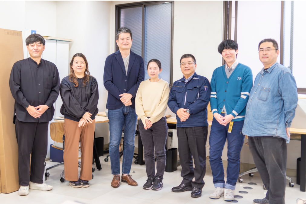 働く社員の様子